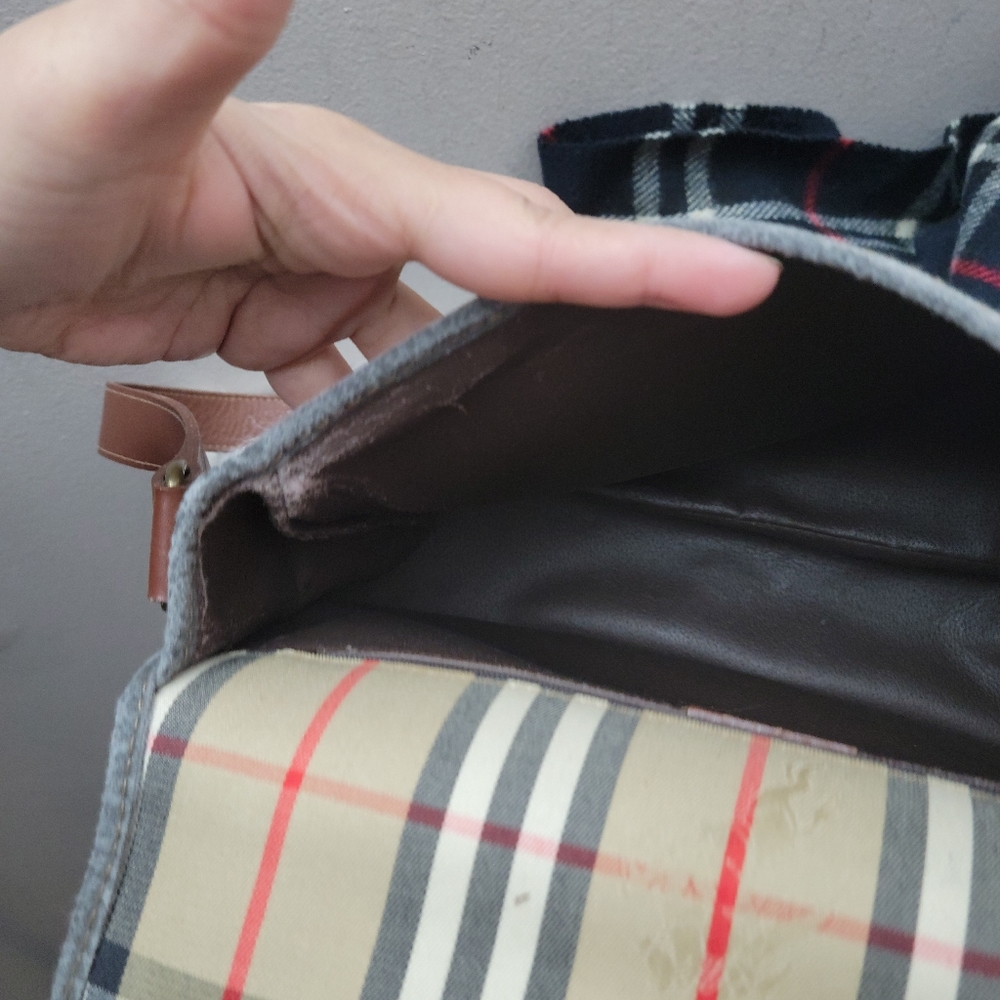 100% Authentic vintage Burberrys nova check crossbody bag - Picture 7 of 16